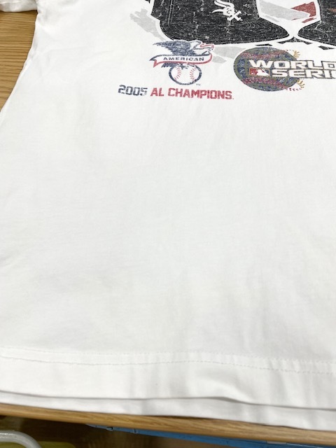 ２００５年ワールドシリーズのプリントがある白いヴィンテージＴシャツの全体色移りの染み抜きクリーニング事例(６，６００円税込)2026.05.20