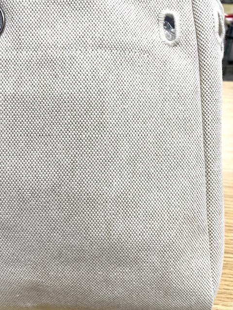 エトゥープカラーエルメスエールバッグのシミがやくすみがキレイに落ちた染み抜きクリーニング事例）(１１，０００円税込）