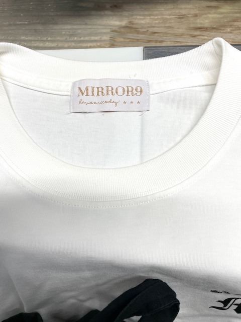 美容師様からのご依頼で施術中にお客様の白いＴシャツに付いてしまった赤いヘアカラーシミがキレイに落ちた染み抜きクリーニング事例(２，５３０円税込)