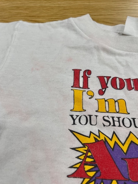 赤ちゃんの白いロンパースに移った赤い色移りがキレイに落ちた染み抜きクリーニング事例(４，４００円税込)2025.10.24