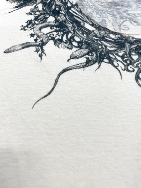 白いTシャツの全体カビシミがキレイに落ちた染み抜きクリーニング事例（４，９５０円（税込み）2025.08.20